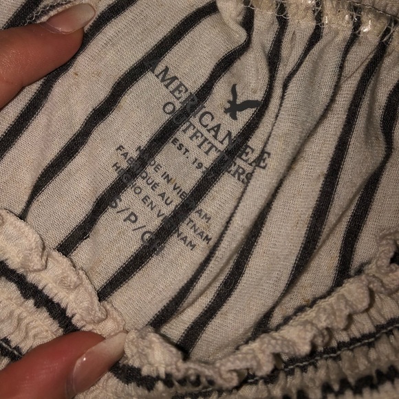 American Eagle Cold Shoulder Top - Picture 5 of 5